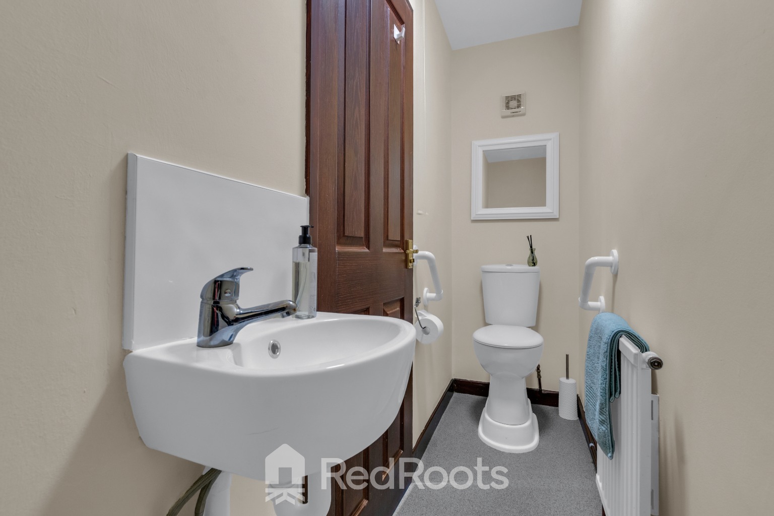 2 bed detached bungalow for sale in Binks Court, Brethergate, Westwoodside, Doncaster, Lincolnshire, DN9 2AU  - Property Image 12