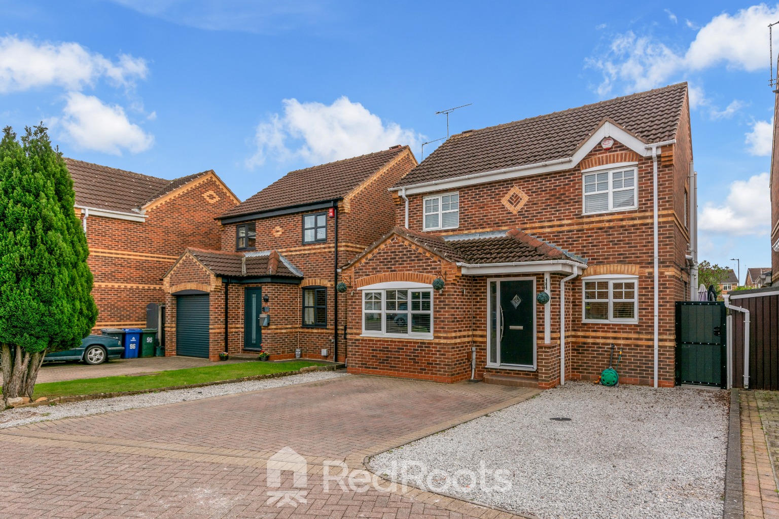 3 bed detached house for sale in Fairholme View, Armthorpe, Doncaster, DN3 3TW  - Property Image 1