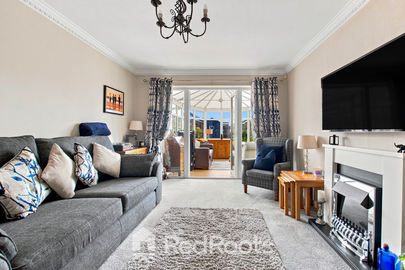 3 bed detached bungalow for sale in Park Lane, Westwoodside, Doncaster, Lincolnshire, DN9 2EF  - Property Image 9