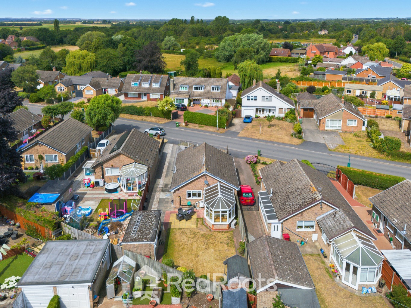 3 bed detached bungalow for sale in Park Lane, Westwoodside, Doncaster, Lincolnshire, DN9 2EF  - Property Image 25