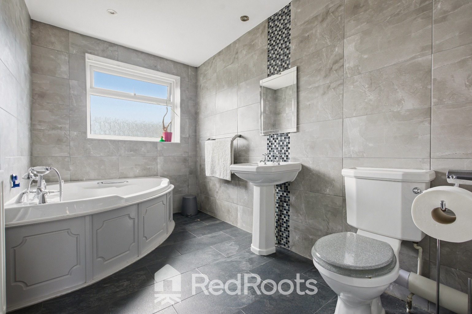 4 bed detached house for sale in Moorlands, Westwoodside, Doncaster, Lincolnshire, DN9 2HB  - Property Image 25