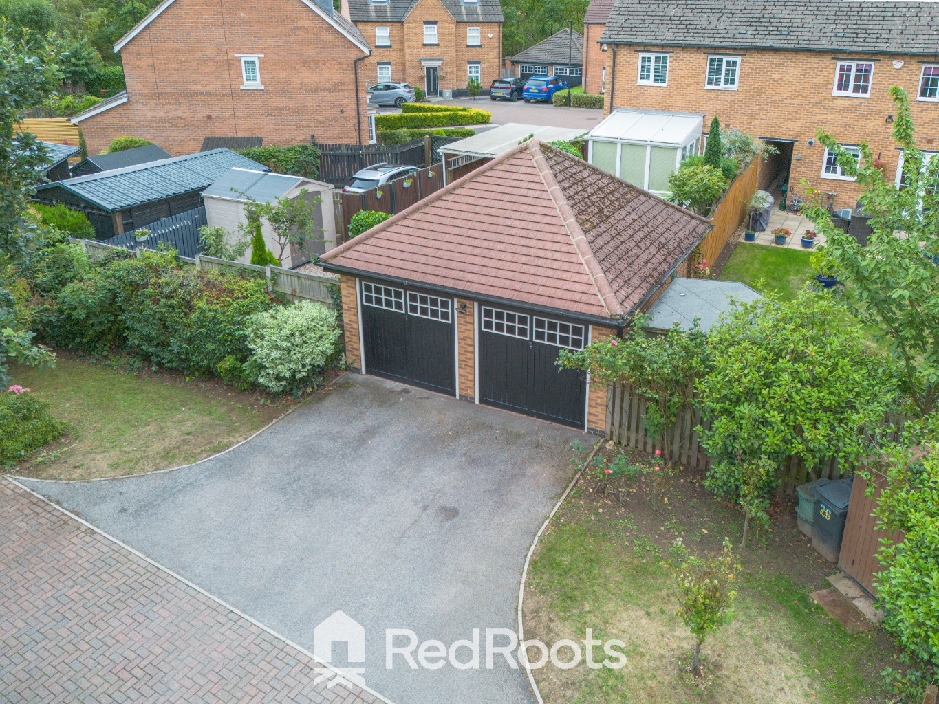 5 bed detached house for sale in Woodlands Gardens, Edenthorpe, Doncaster, South Yorkshire, DN3 2BH  - Property Image 4