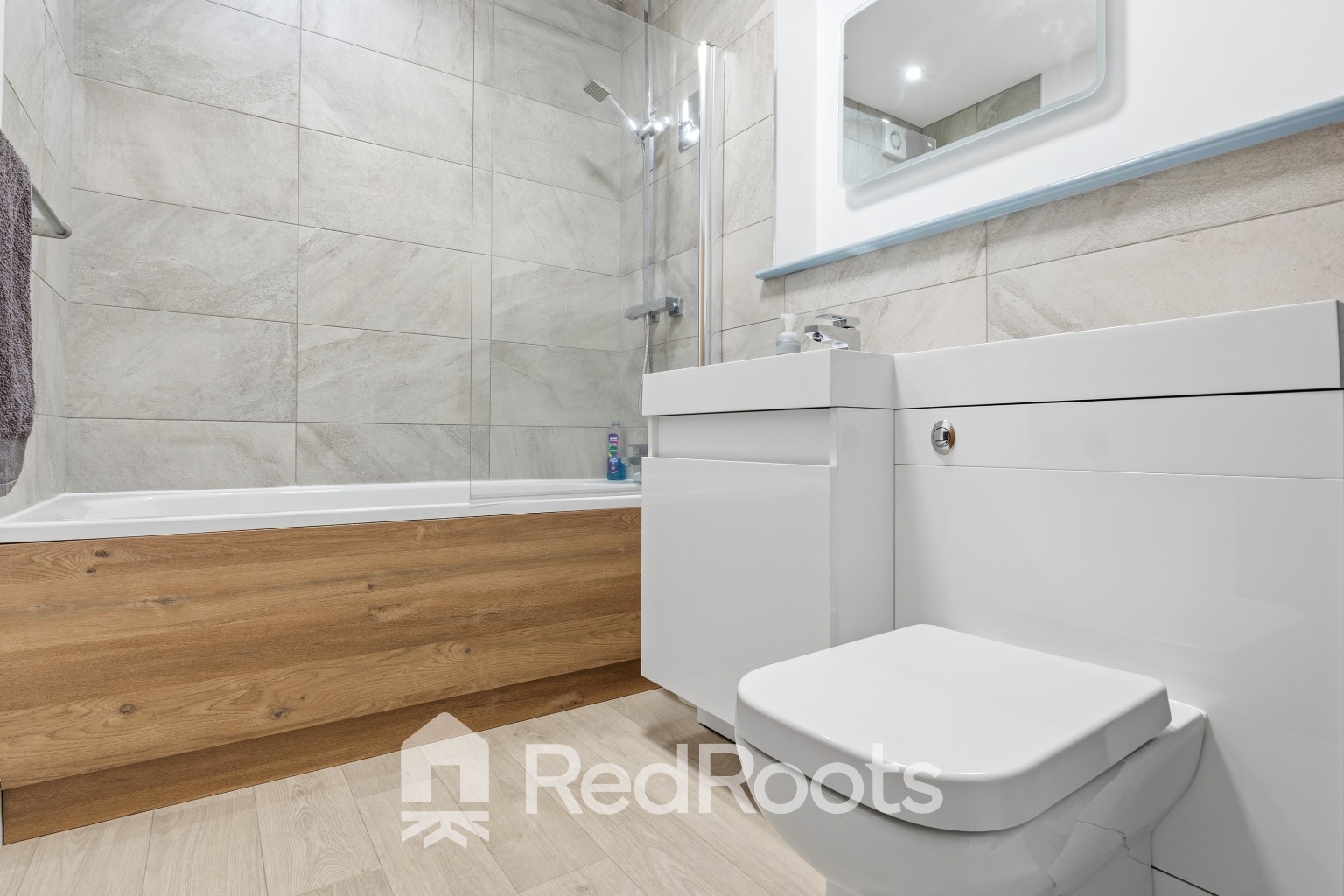 3 bed flat for sale in Clayton Court, Church Lane, Clayton West, HD8  - Property Image 6