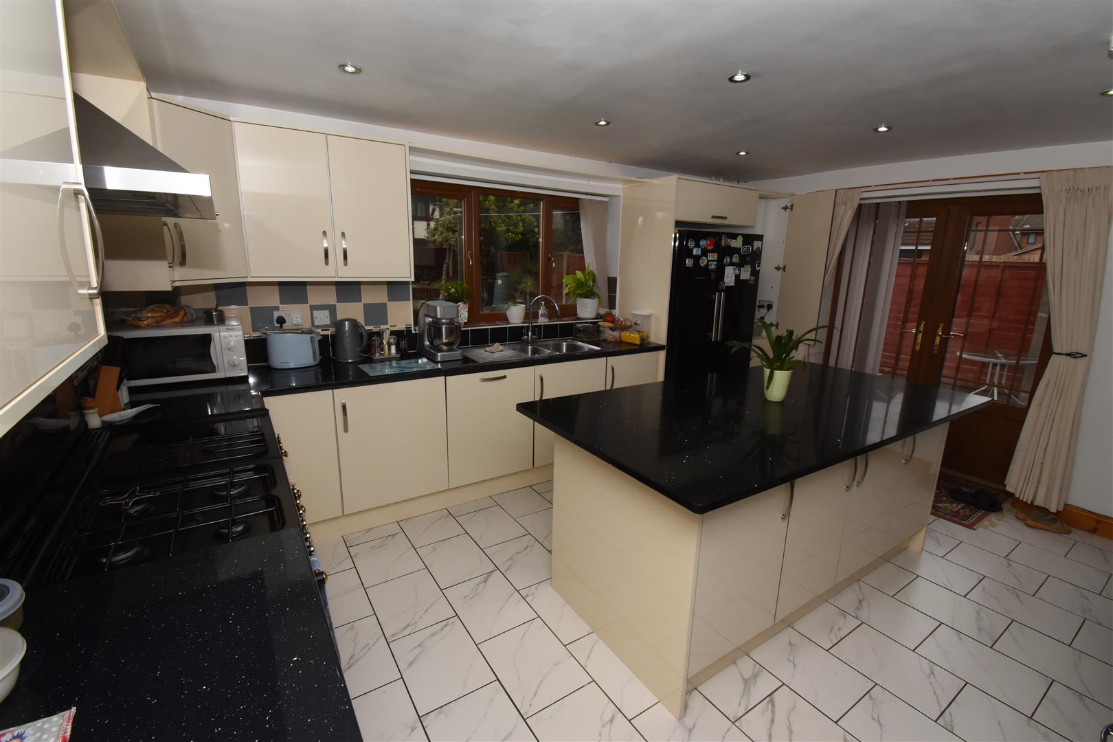 5 bed detached house for sale in Johnson Close, Birmingham  - Property Image 8