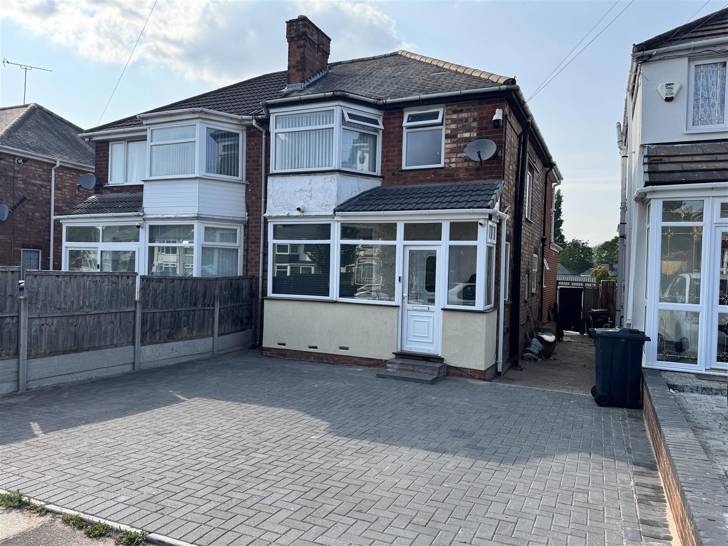3 bed semi-detached house for sale in Fairholme Road, Birmingham  - Property Image 1