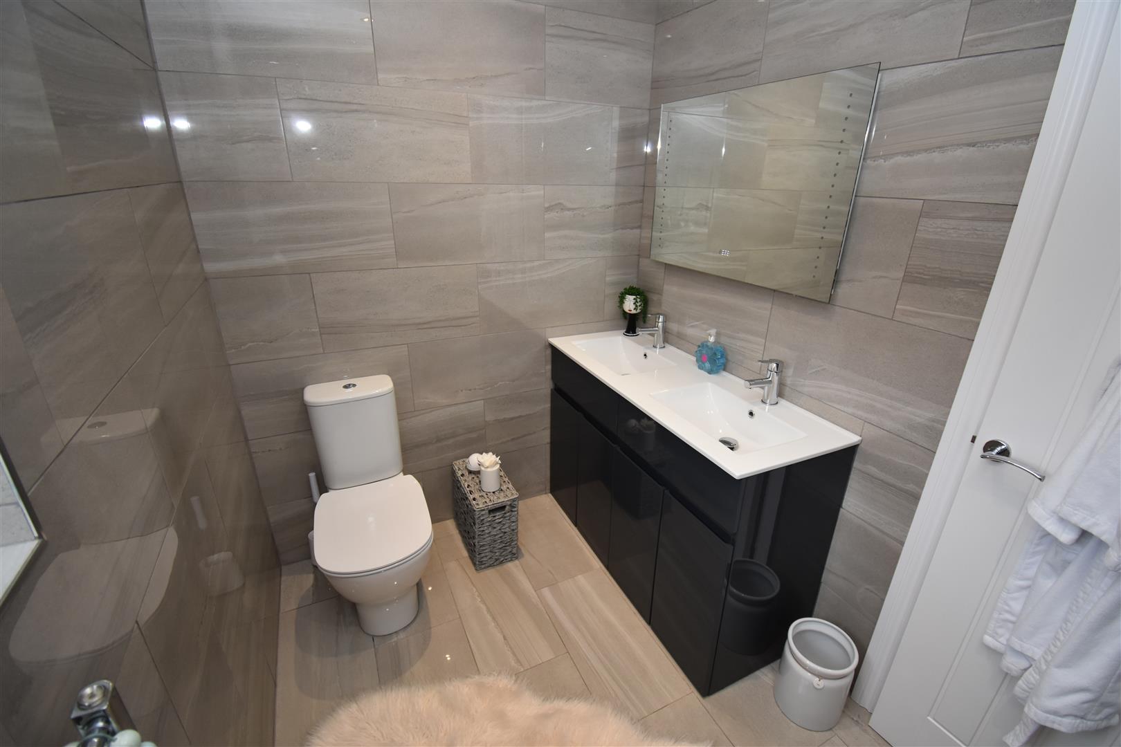 5 bed detached house for sale in Bradford Road, Birmingham 16