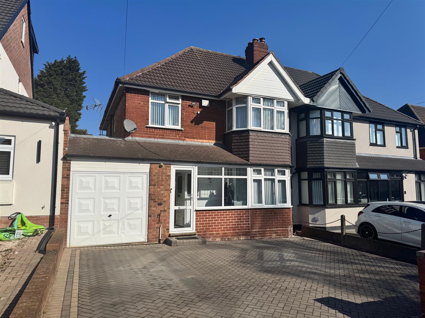 3 bed semi-detached house for sale in Madison Avenue, Birmingham - Property Image 1