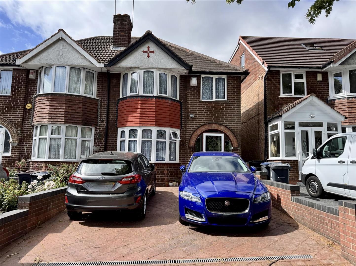 3 bed semi-detached house for sale in Beaufort Avenue, Birmingham - Property Image 1