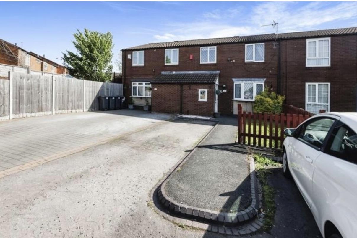 3 bed terraced house for sale in Appledorne Gardens, Birmingham, B34 