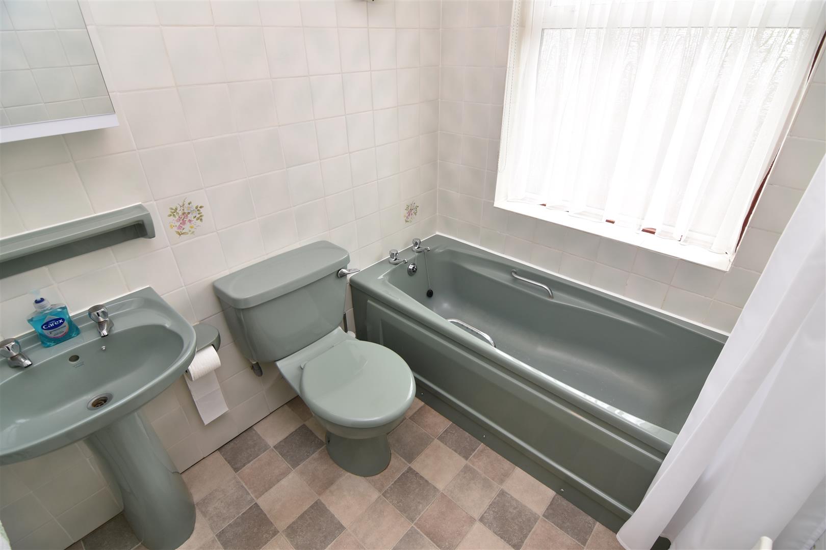 3 bed semi-detached house for sale in Ermington Crescent, Birmingham  - Property Image 9