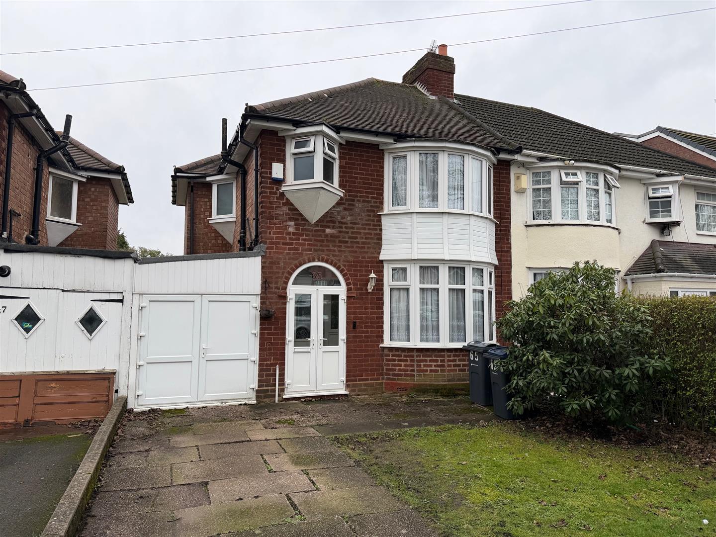 3 bed semi-detached house for sale in Hodge Hill Road, Birmingham - Property Image 1