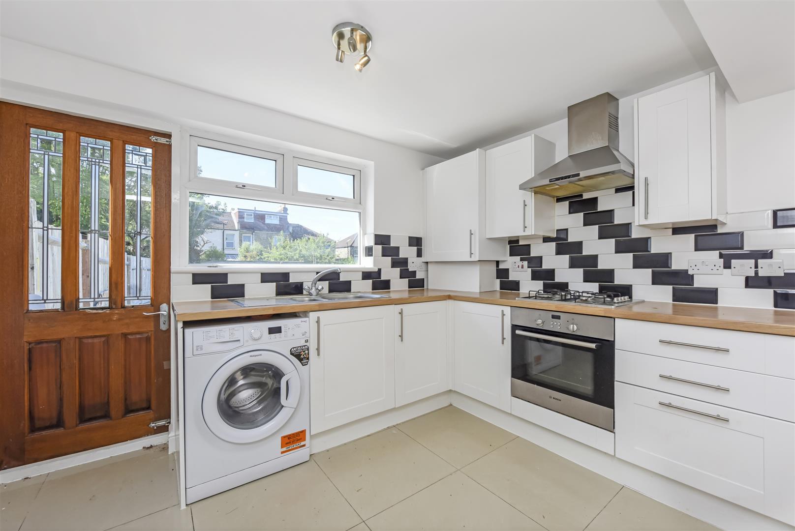 3 bed house to rent in Killearn Road, London 1