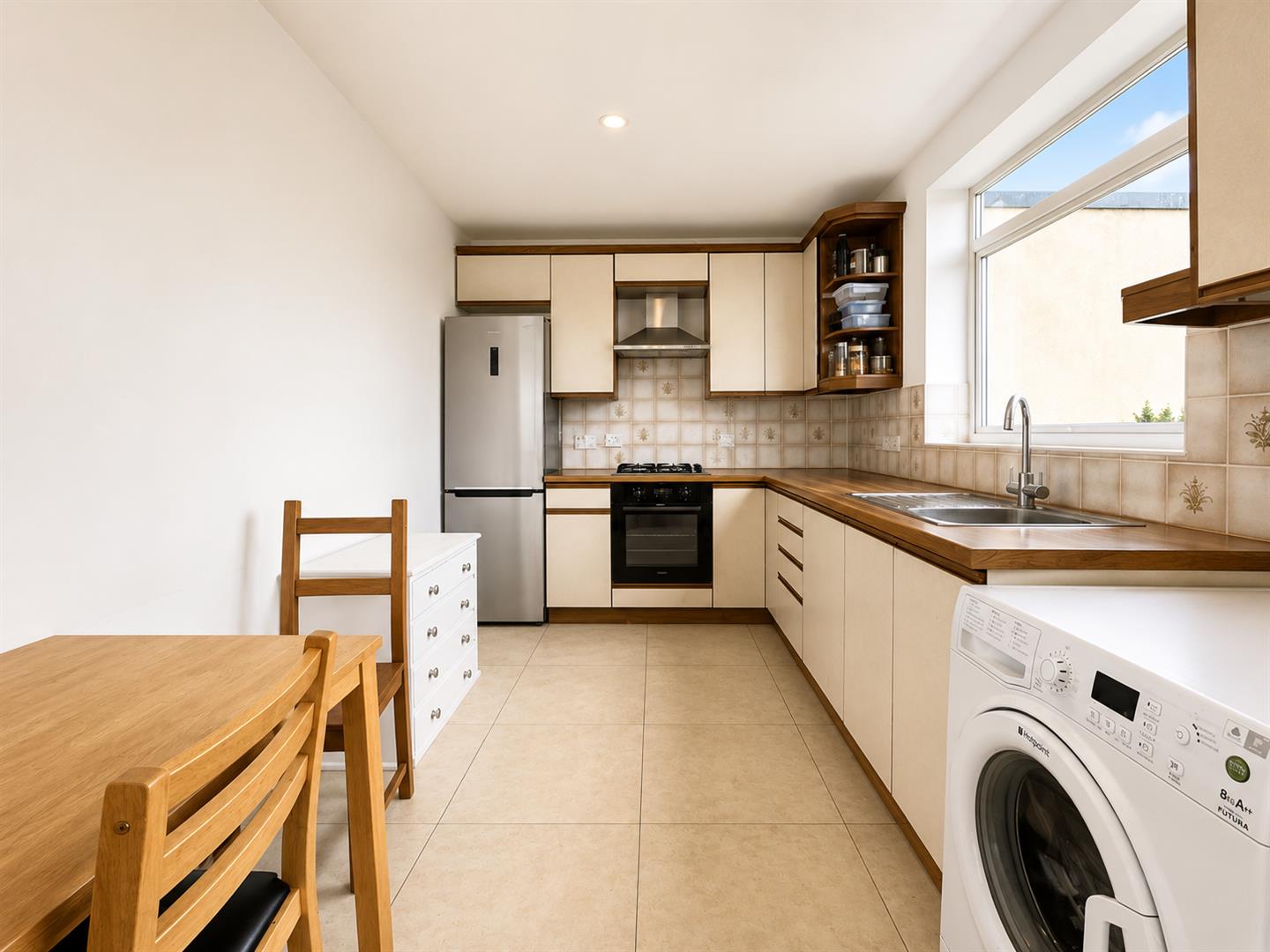 3 bed end of terrace house to rent in Hildenborough Gardens, Bromley  - Property Image 3