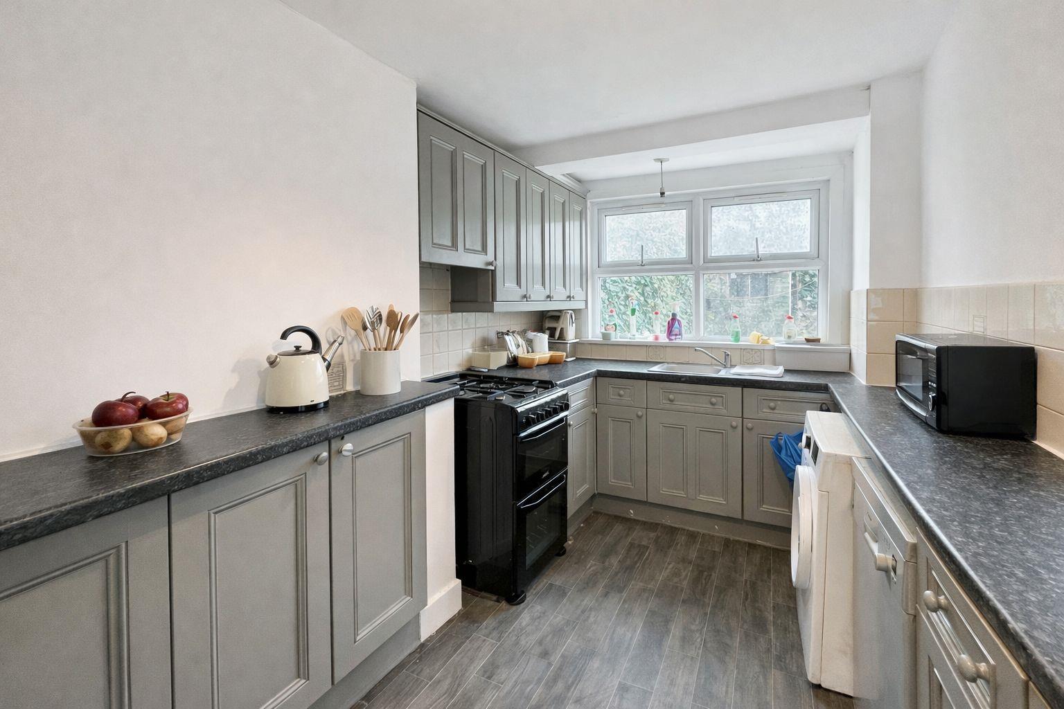 1 bed house share to rent in Branscombe Street, London  - Property Image 2