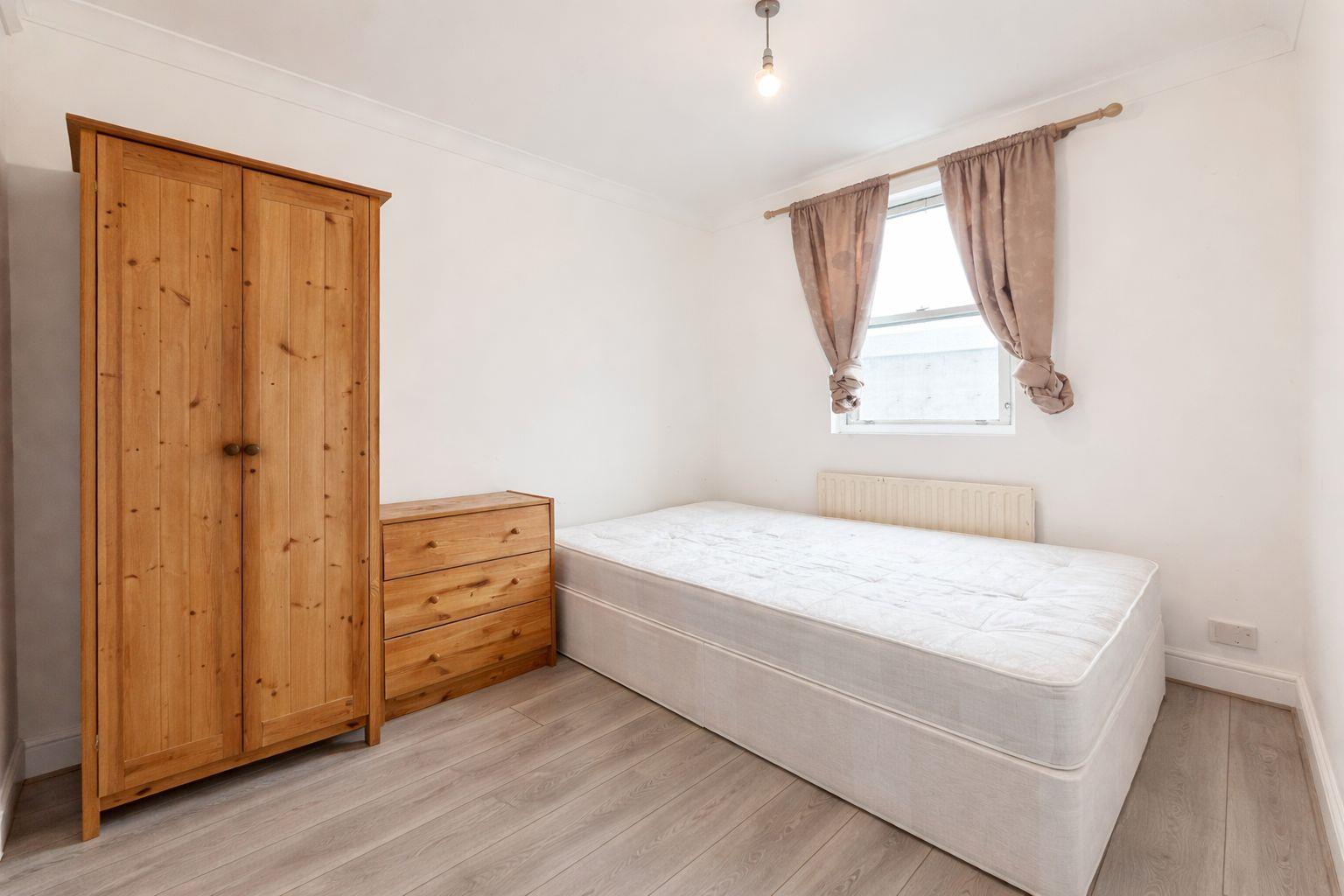 1 bed house share to rent in Lee High Road, London 1