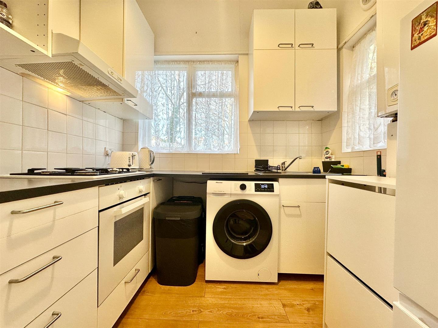 1 bed flat to rent in Culverley Road, London 4
