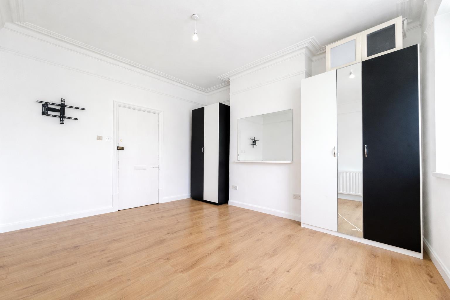 1 bed flat to rent in Culverley Road, London  - Property Image 2