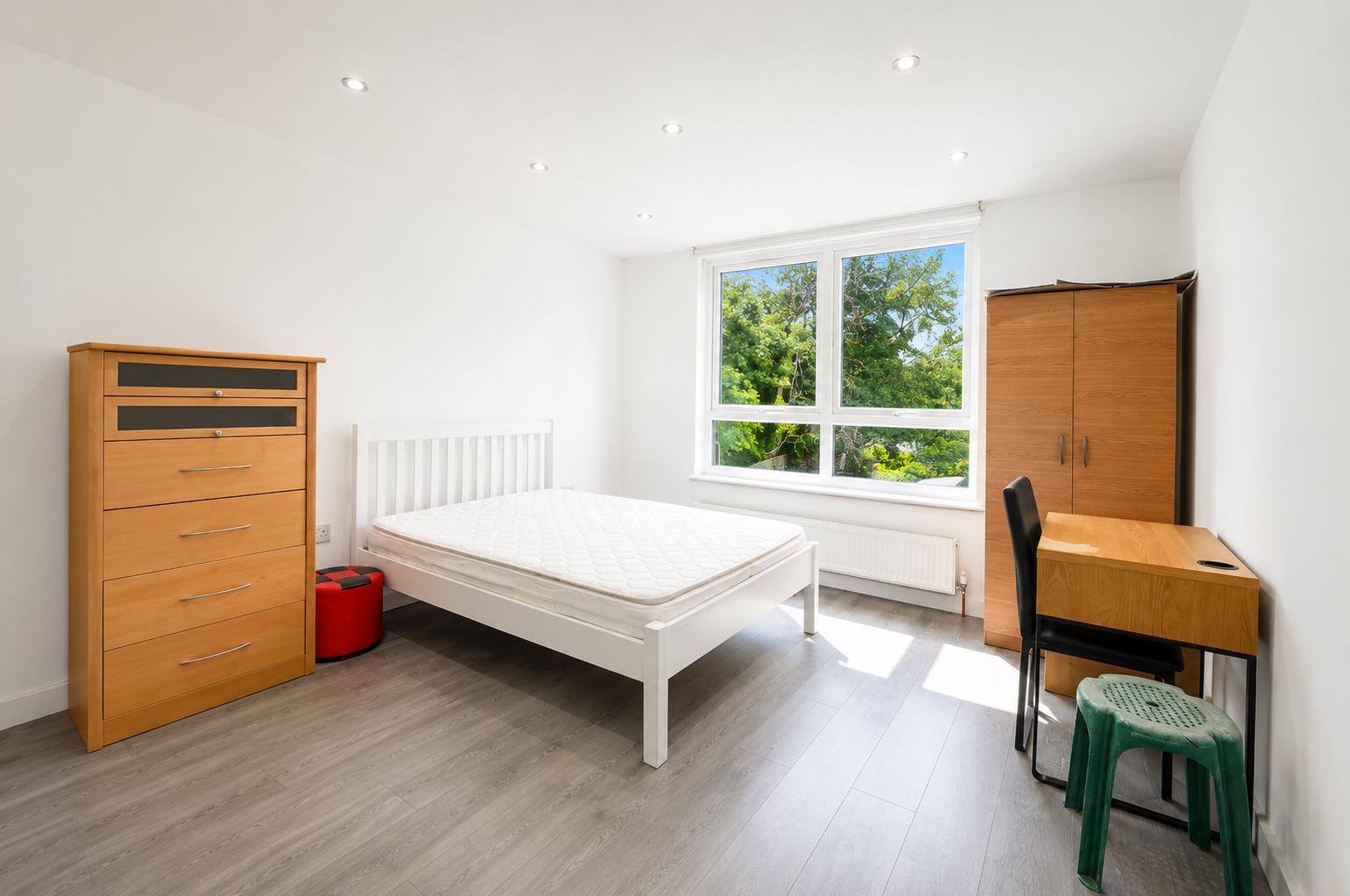 1 bed house share to rent in Slaithwaite Road, London  - Property Image 1