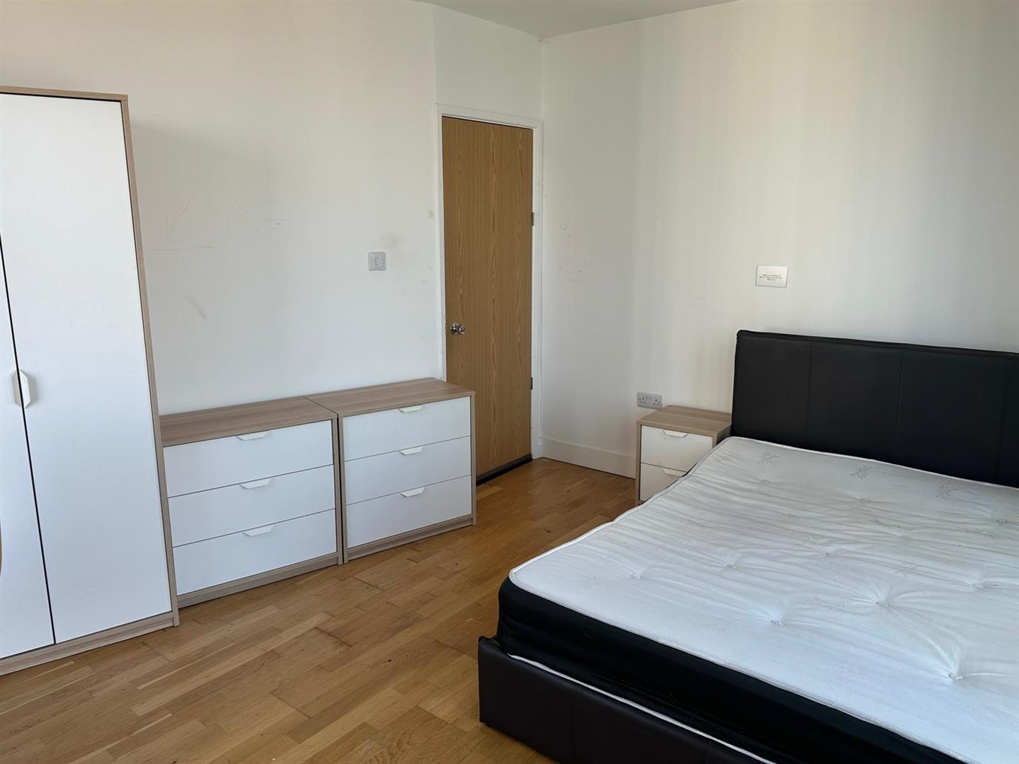 1 bed house share to rent in Station Road, London  - Property Image 2