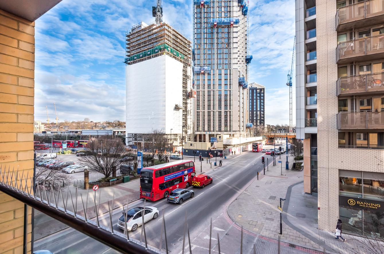 2 bed flat for sale in Elmira Street 9