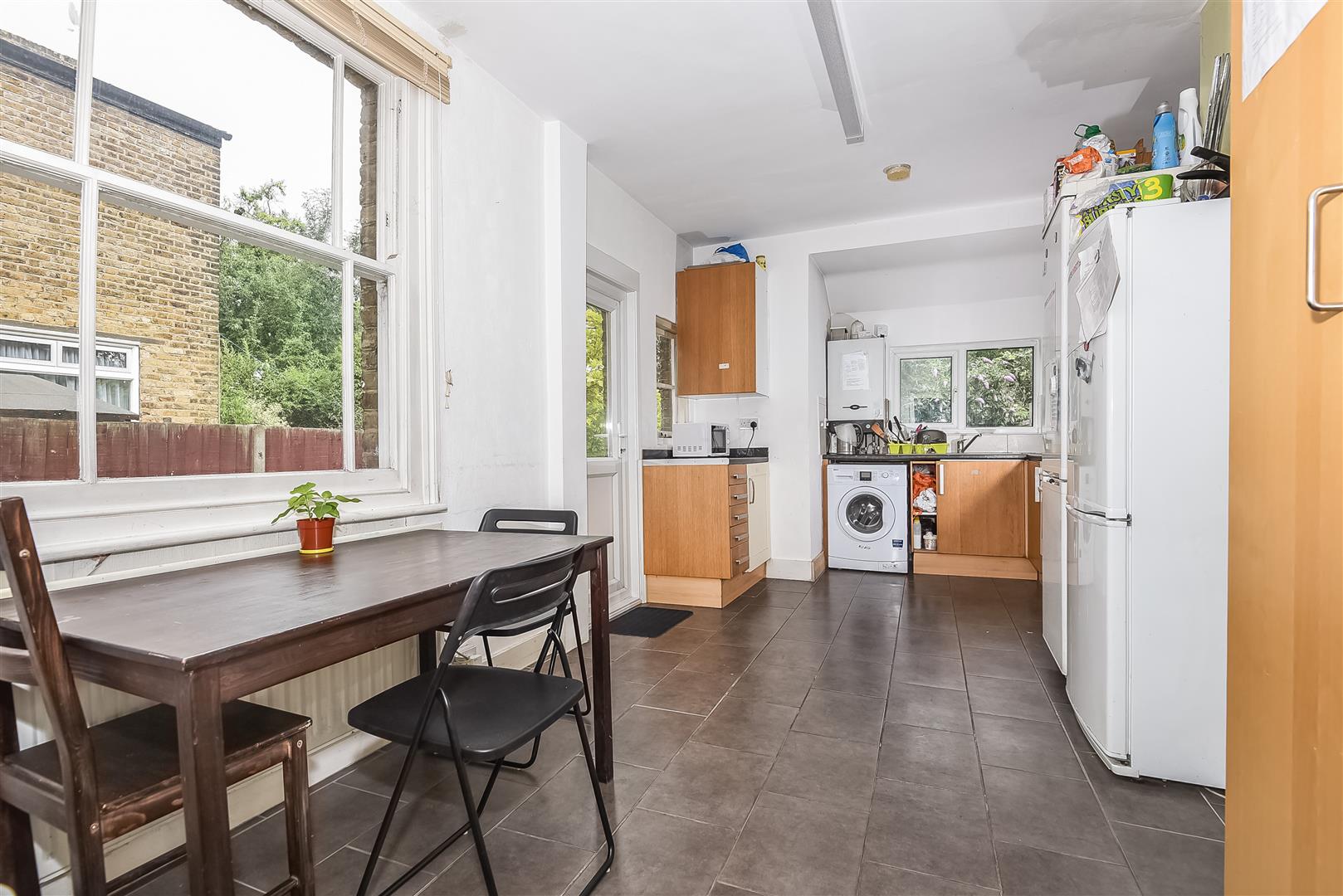 1 bed house share to rent in Shell Road, London  - Property Image 2