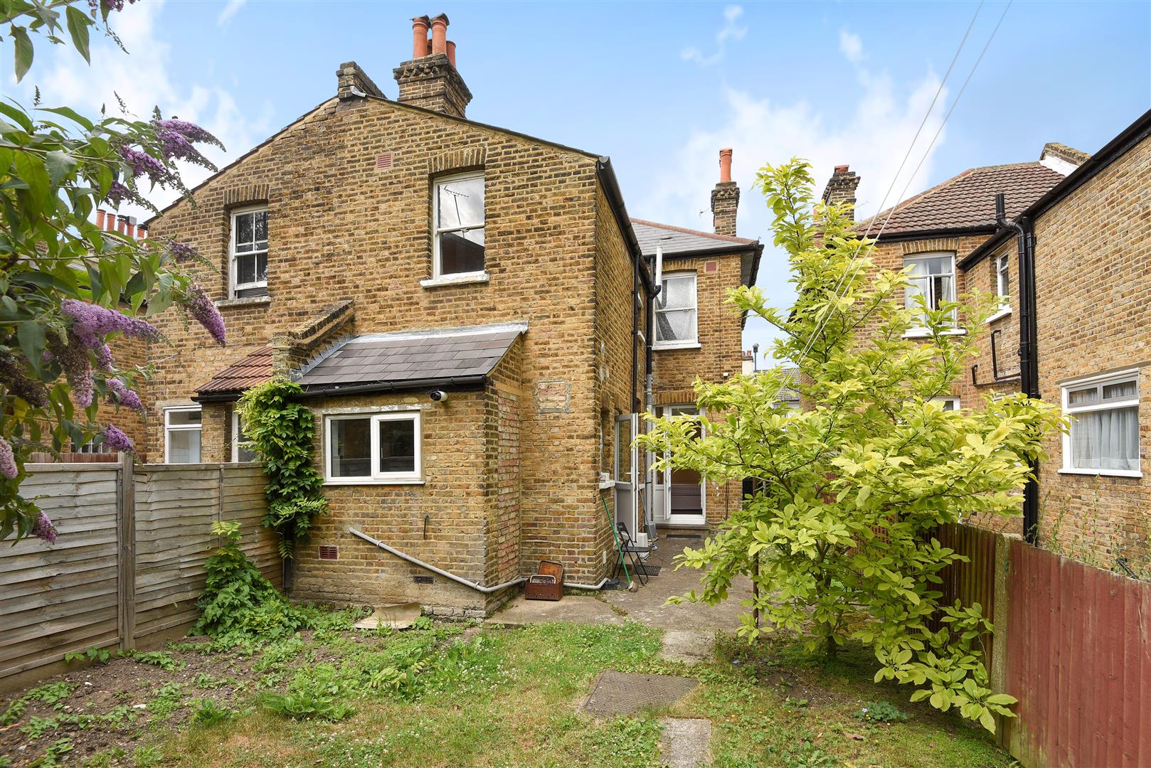 1 bed house share to rent in Shell Road, London 4