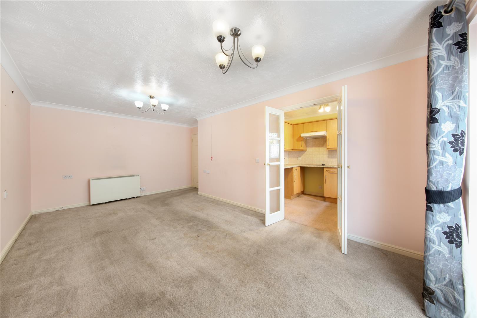 1 bed flat for sale in Whitburn Road, London 3