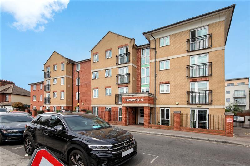 1 bed flat for sale in Whitburn Road, London  - Property Image 1