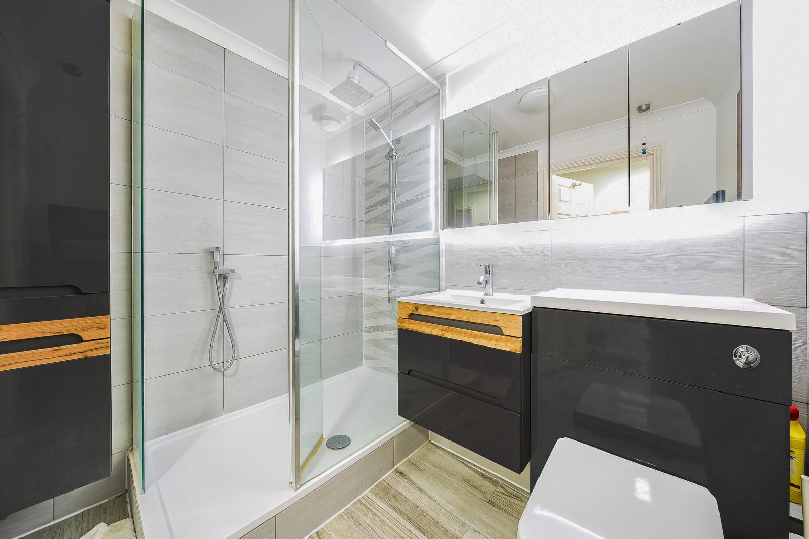 1 bed flat for sale in Chinbrook Road, London 8