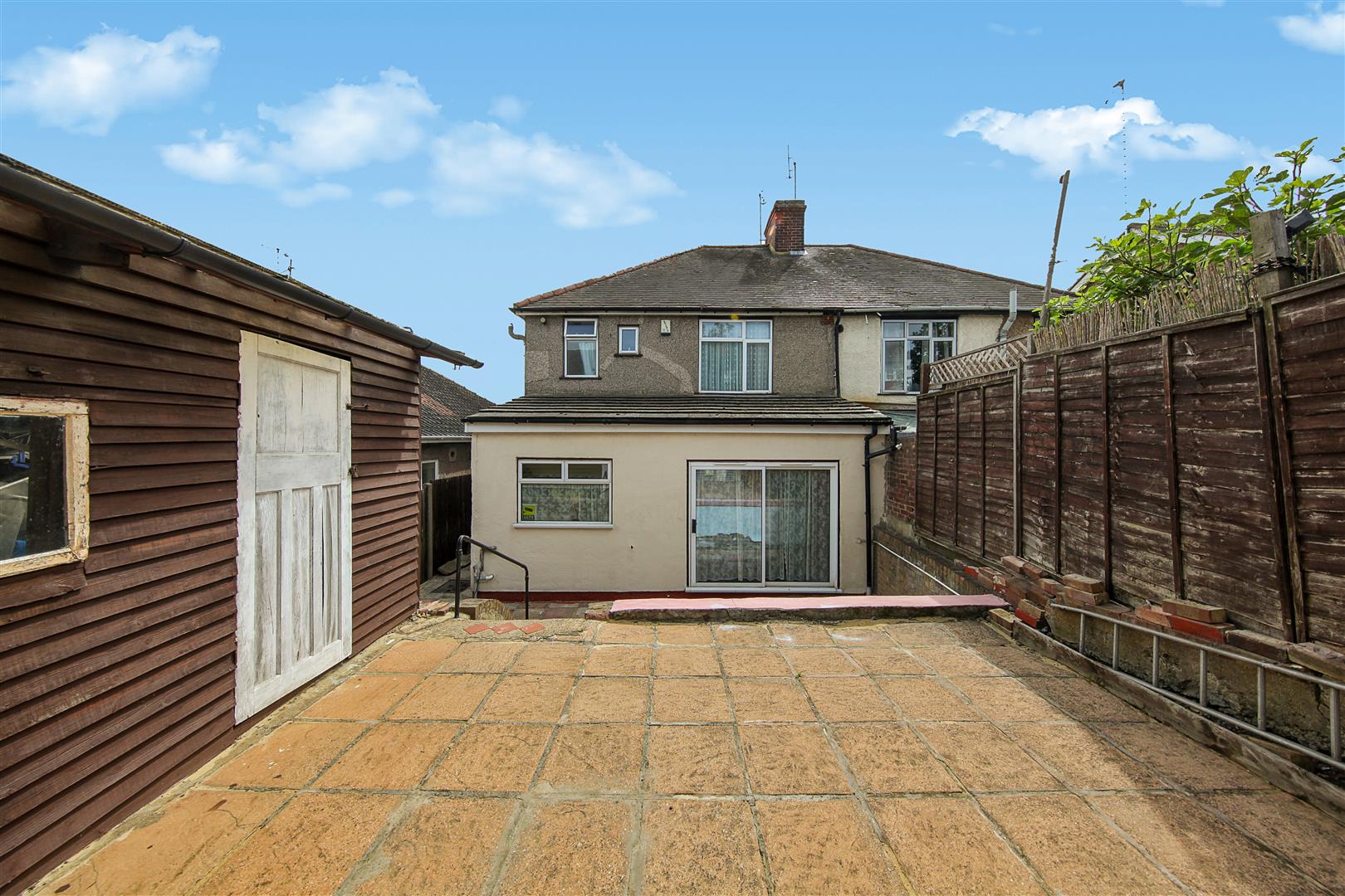 3 bed semi-detached house for sale in Heron Hill, Belvedere  - Property Image 10