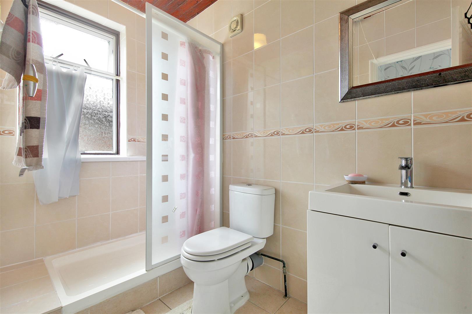 3 bed semi-detached house for sale in Heron Hill, Belvedere 8