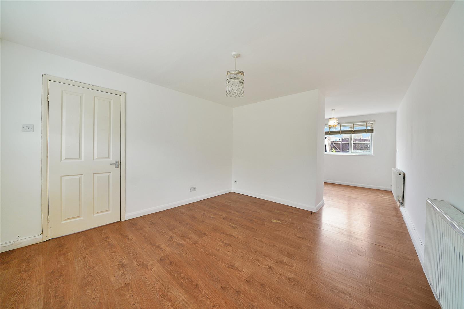 3 bed terraced house for sale in Wickham Street, Welling  - Property Image 4