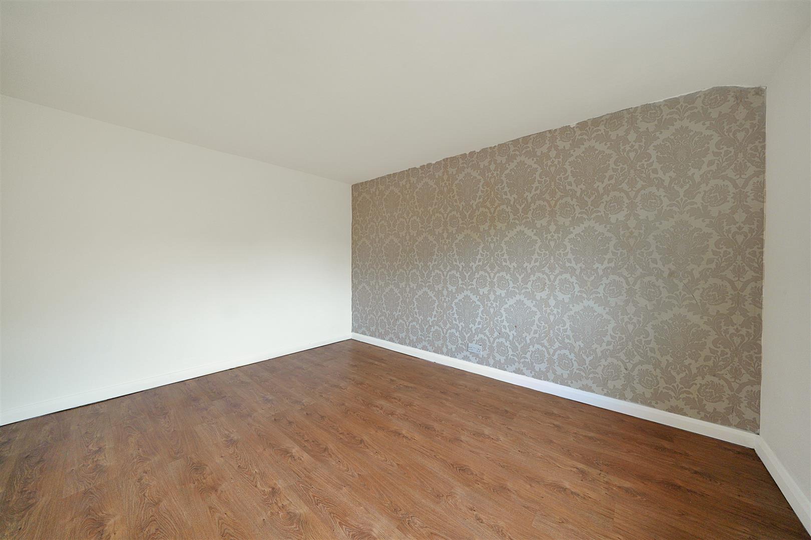 3 bed terraced house for sale in Wickham Street, Welling  - Property Image 5