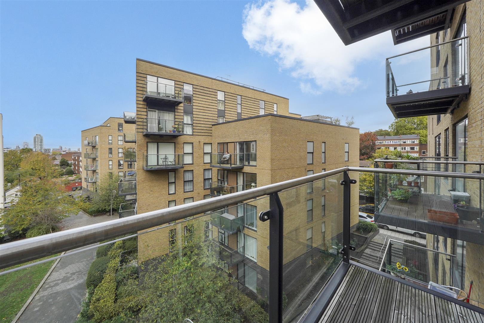 2 bed flat for sale in Conington Road, London  - Property Image 6