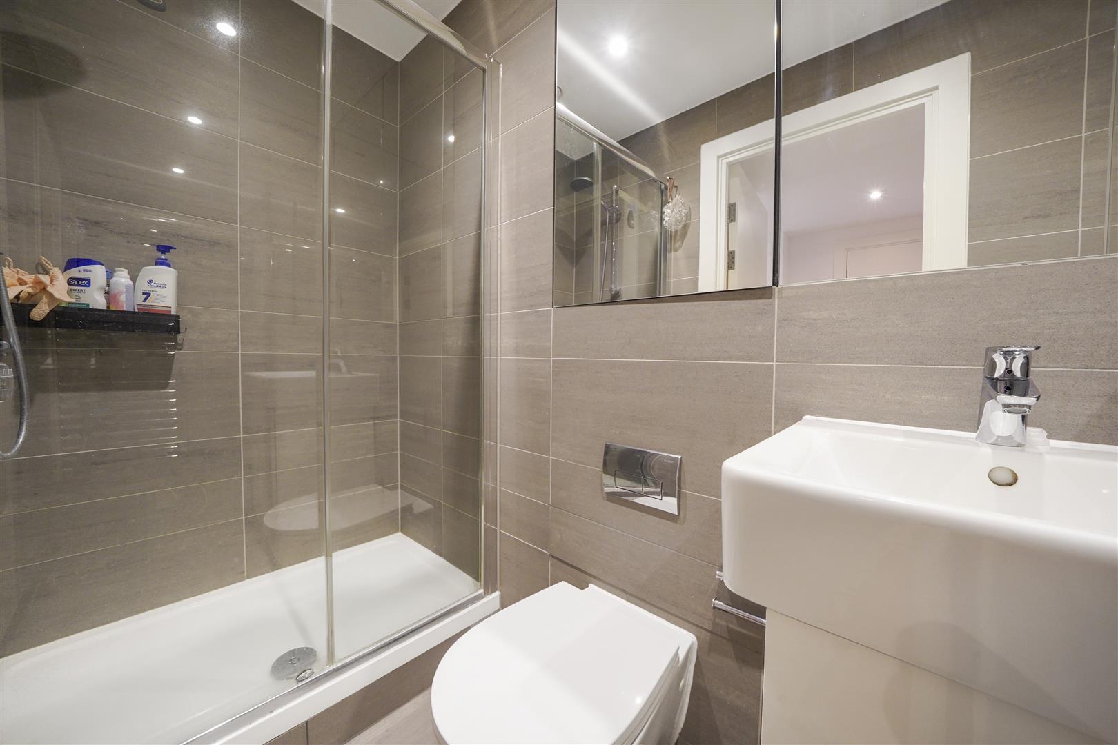 2 bed flat for sale in Conington Road, London 7