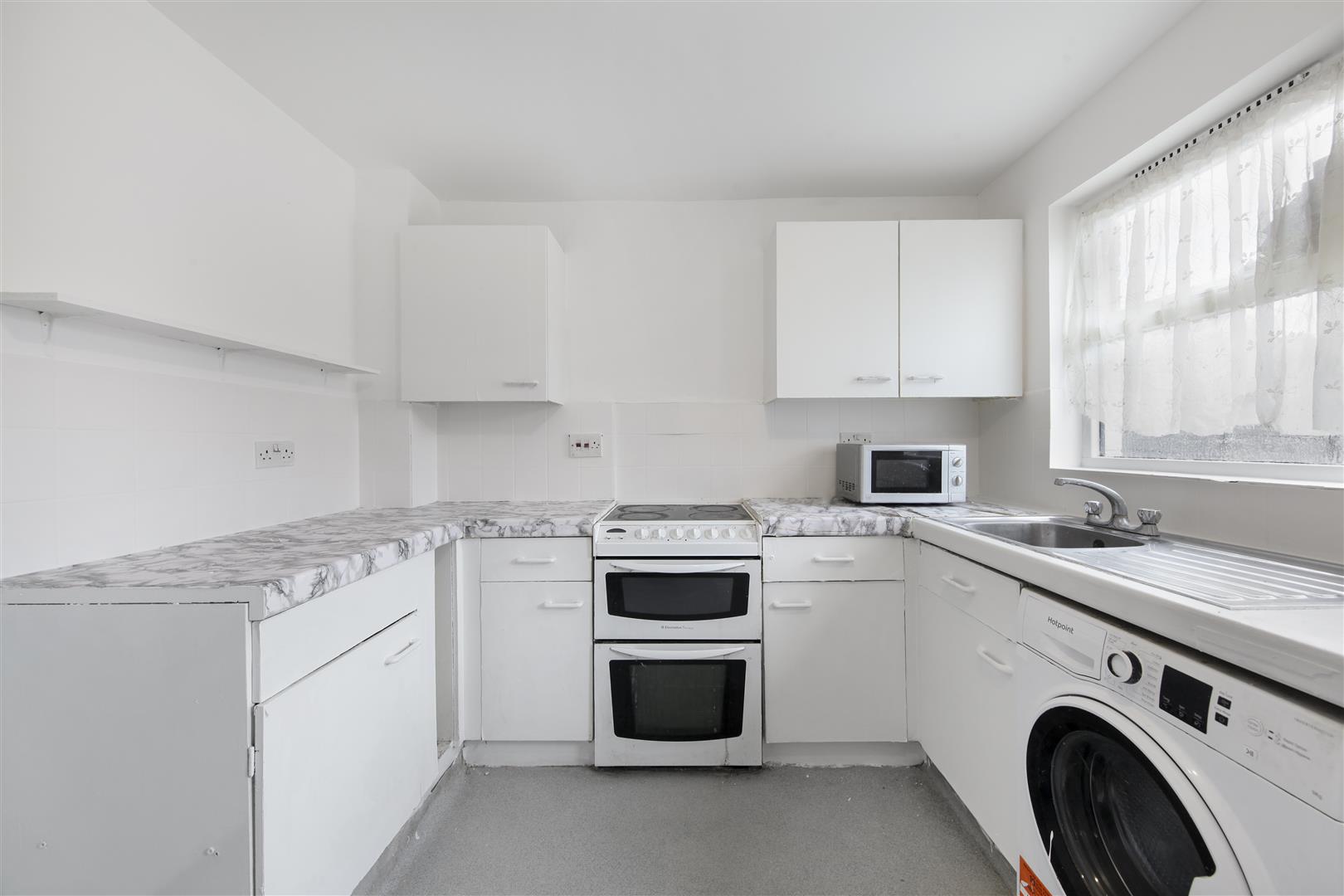 2 bed terraced house for sale in Longbridge Way, London  - Property Image 6