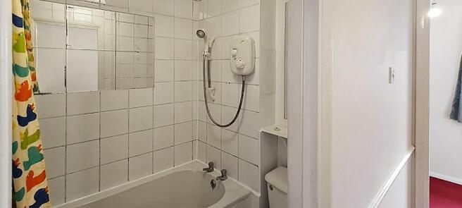 2 bed terraced house for sale in Longbridge Way, London 5