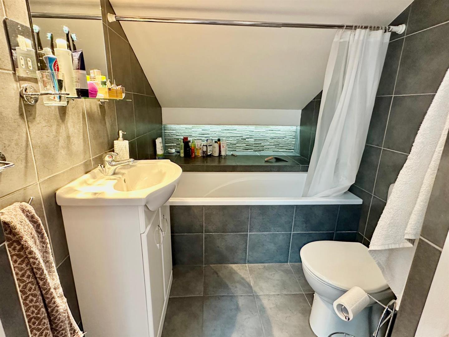 1 bed flat to rent in Marischal Road, London 4