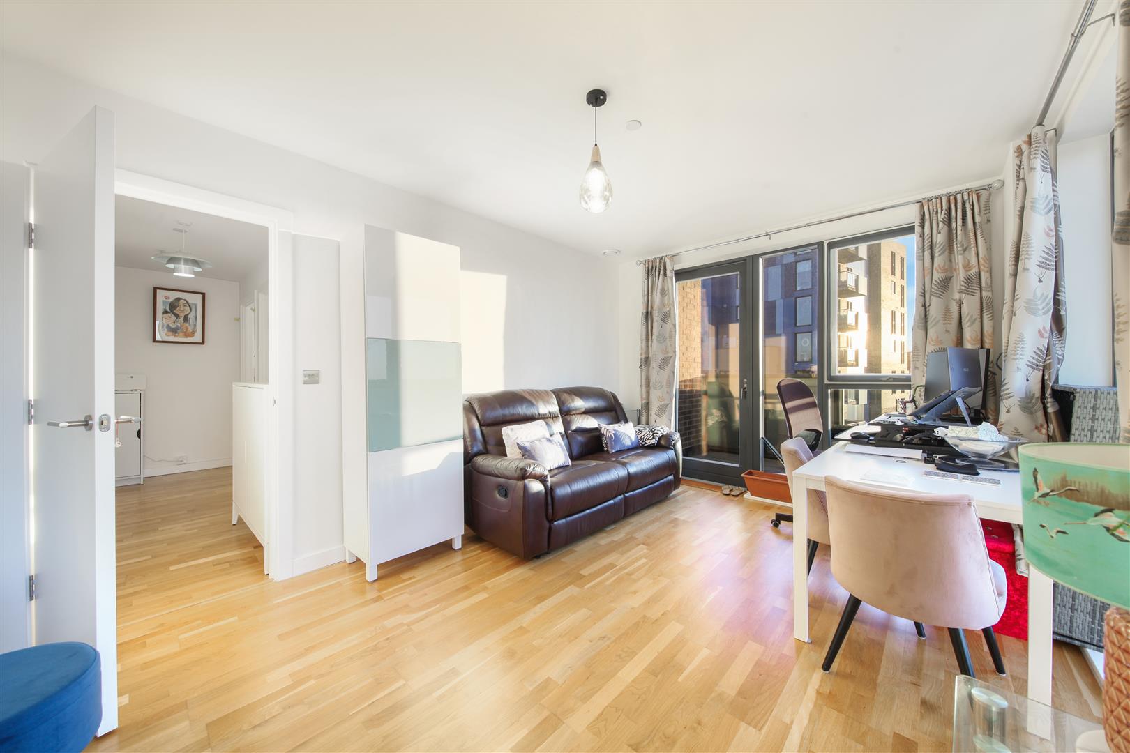 2 bed flat for sale in Larkwood Avenue, London 3