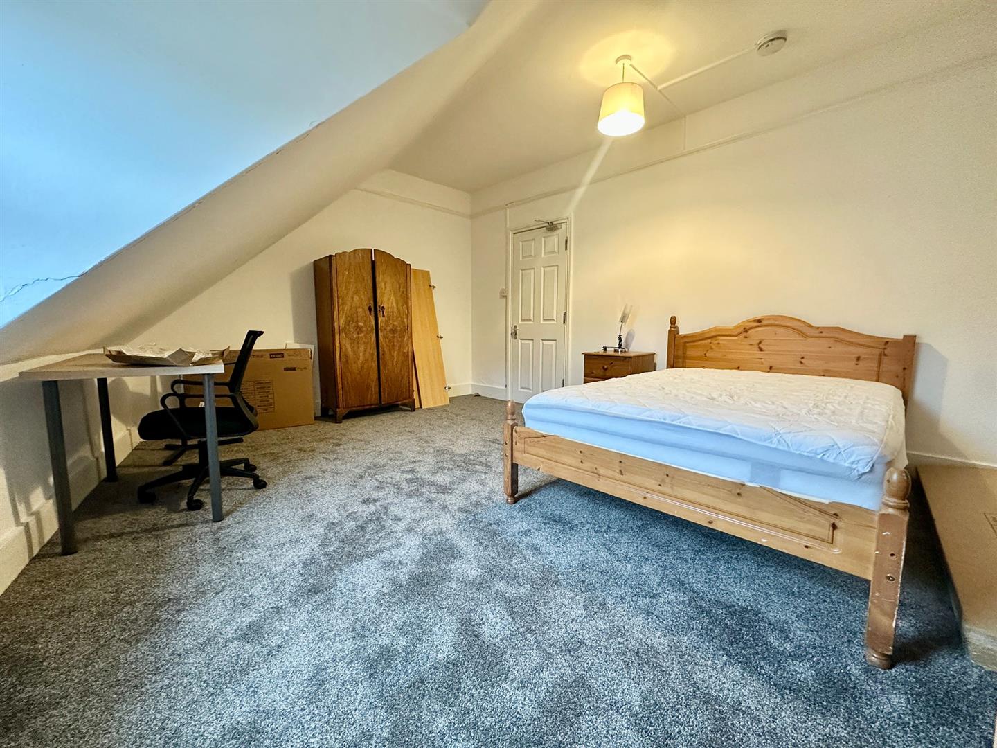 6 bed house to rent in Lee High Road, London 4