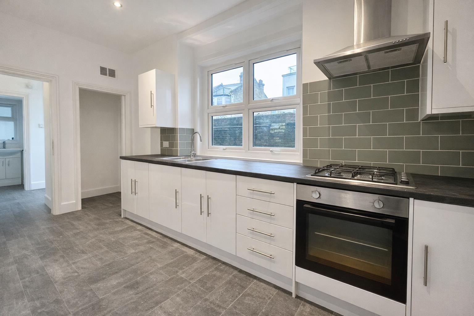 6 bed house to rent in Lee High Road, London 2