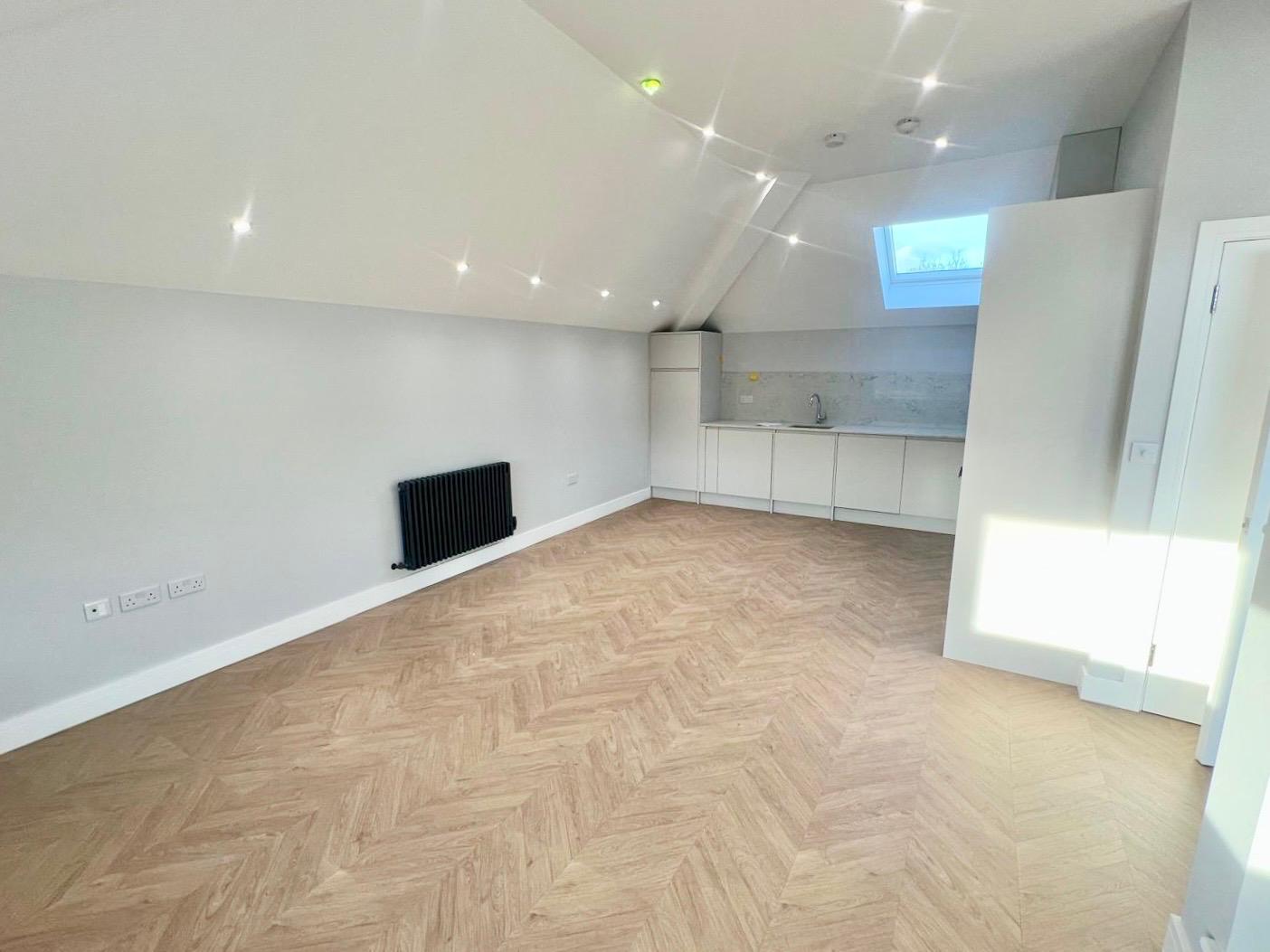 1 bed flat to rent in Limes Grove, London  - Property Image 3