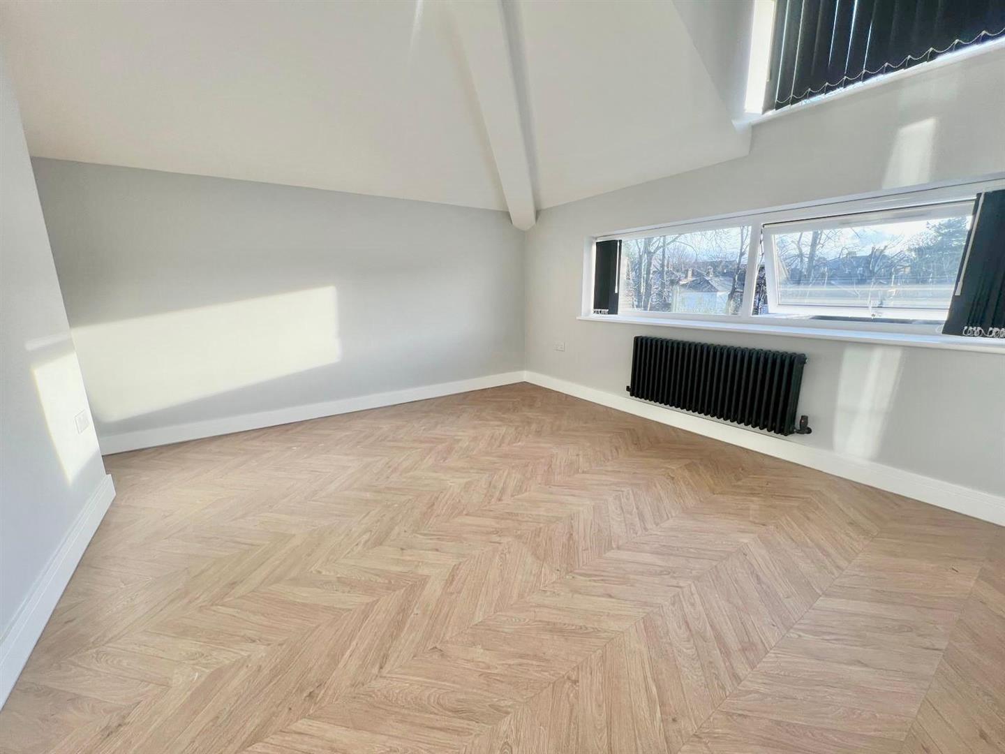 1 bed flat to rent in Limes Grove, London 3