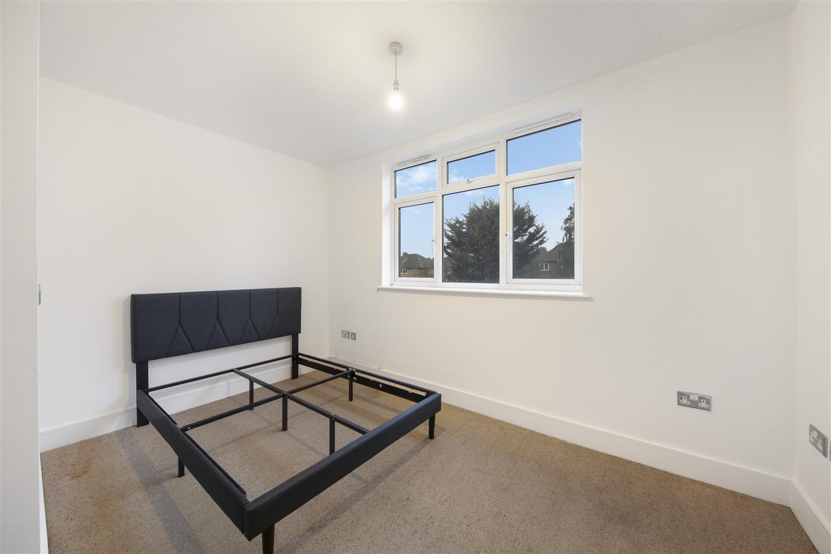 1 bed flat for sale in Crantock Road, London  - Property Image 5