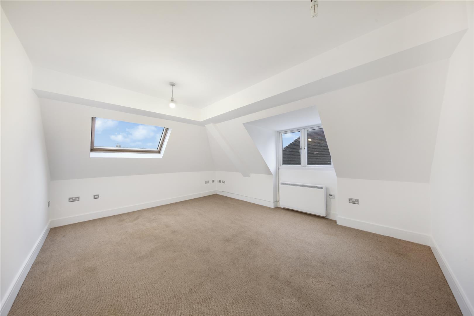 1 bed flat for sale in Crantock Road, London 3