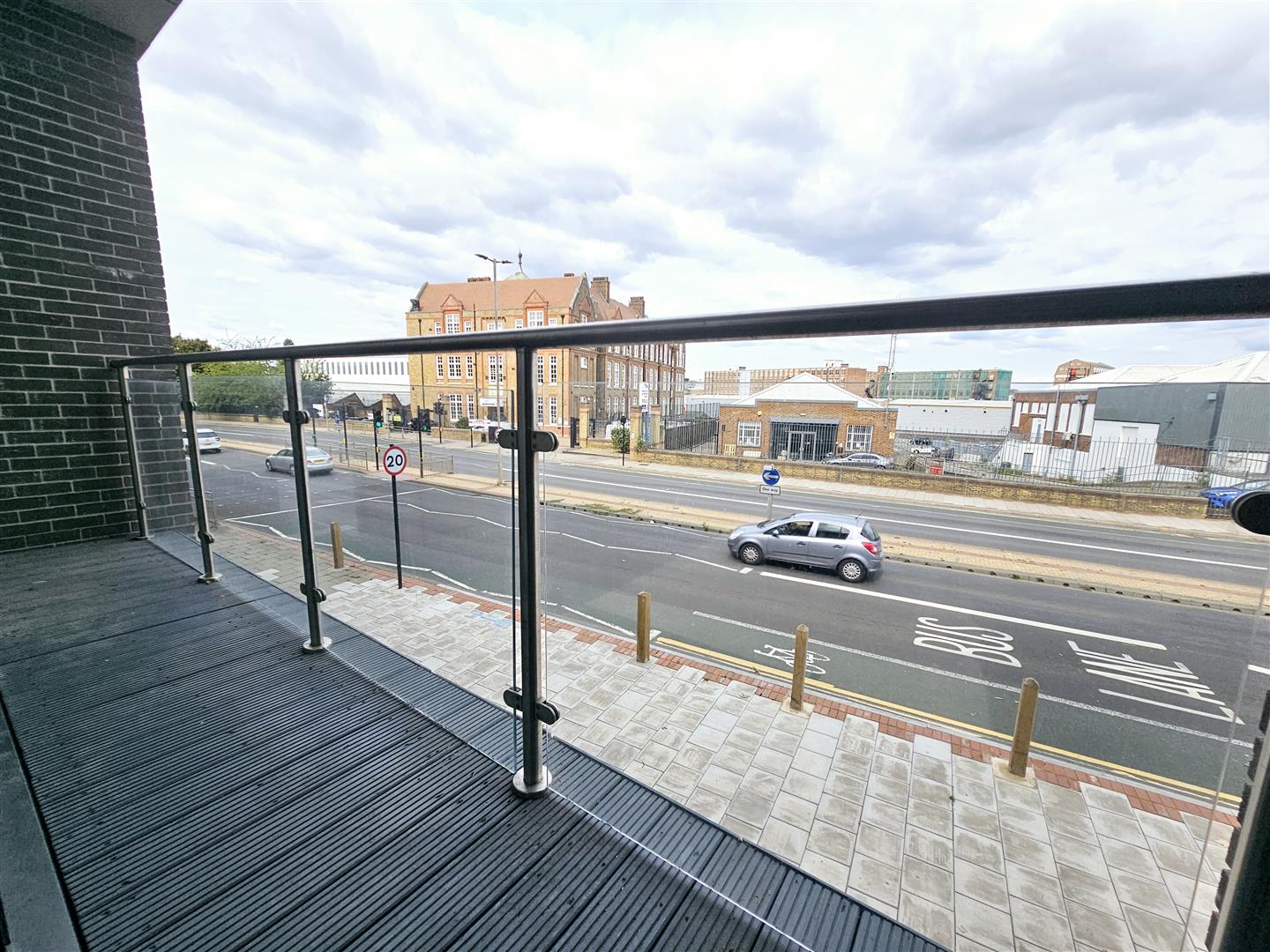 1 bed flat to rent in Woolwich Road, London  - Property Image 9
