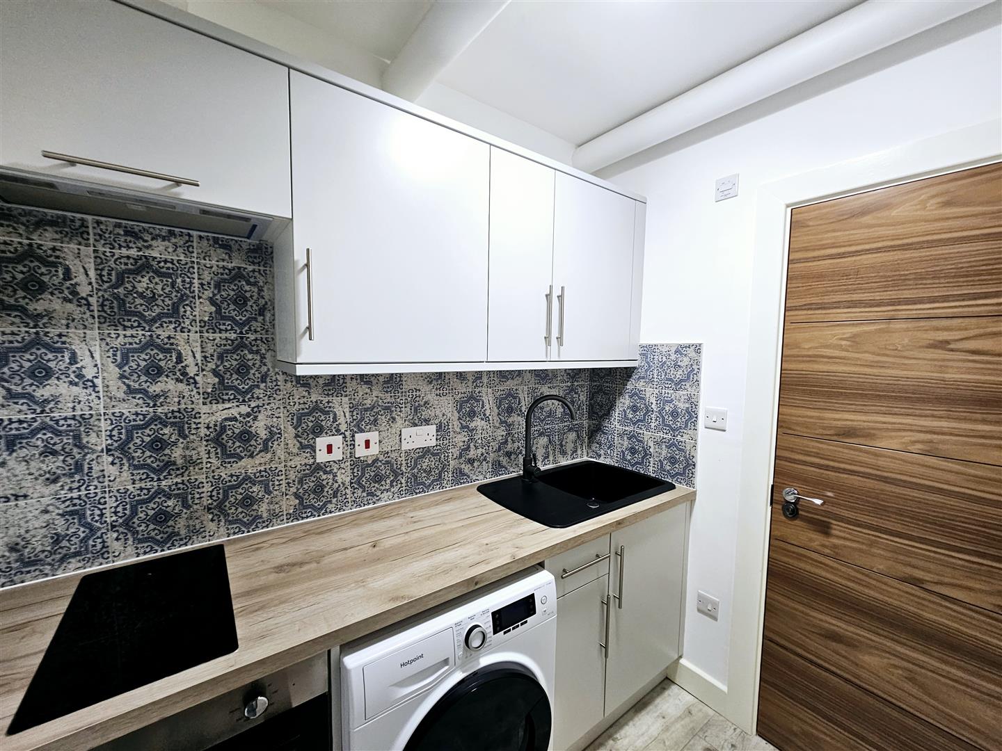 1 bed flat to rent in Woolwich Road, London 2
