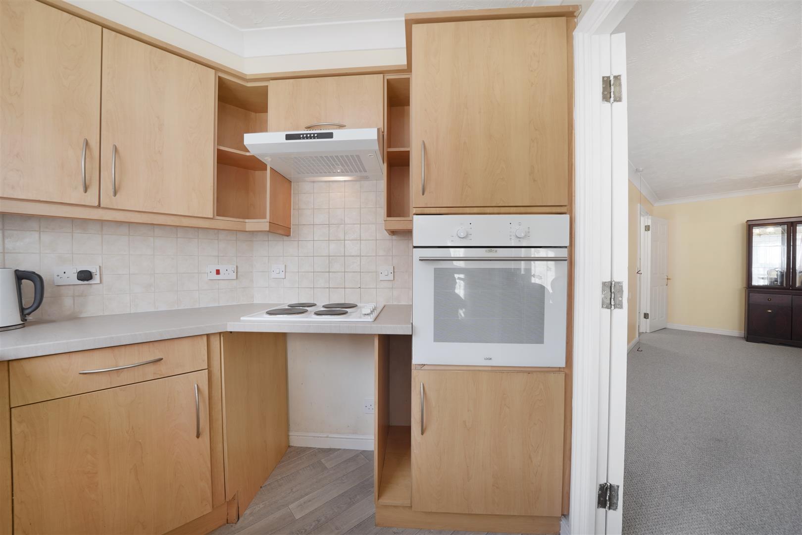 2 bed flat for sale in Whitburn Road, London  - Property Image 4