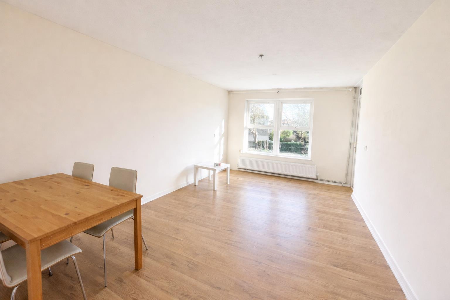 2 bed flat to rent in Hope Close, London 1