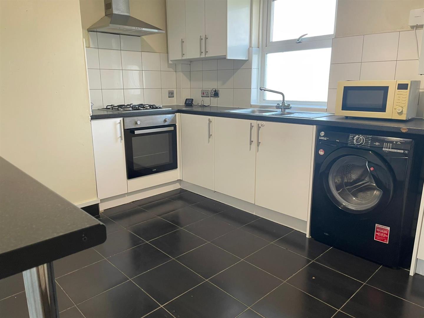 2 bed flat to rent in Hope Close, London  - Property Image 8